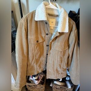 Men’s H&M Sherpa trucker jacket. Size M
